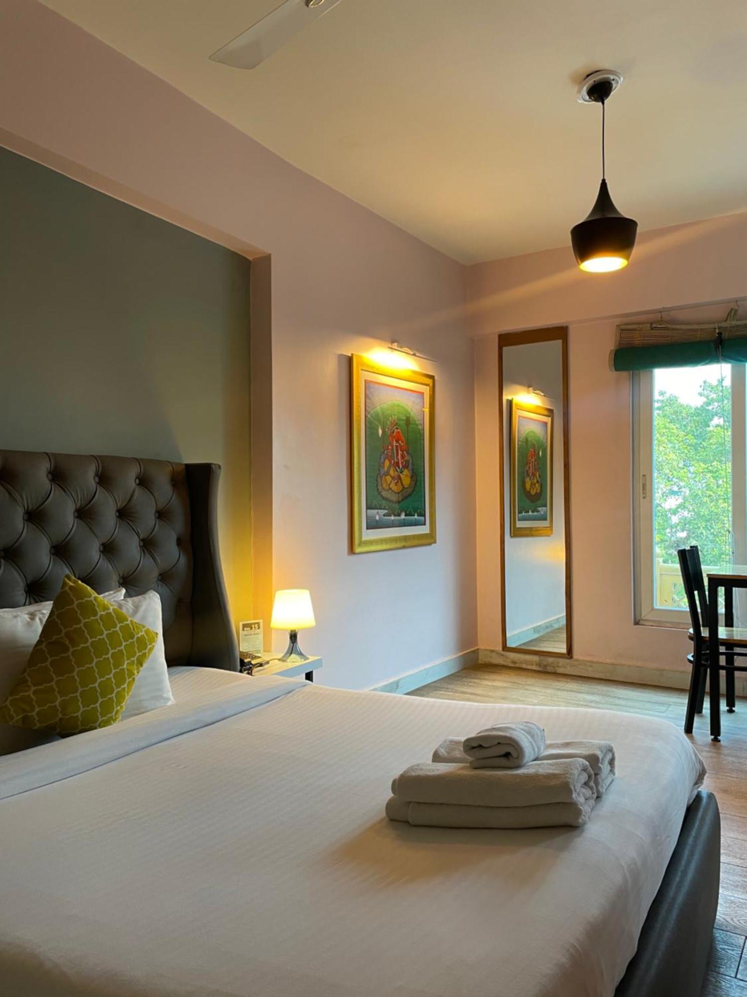 Via Varanasi-A Boutique Hotel Экстерьер фото